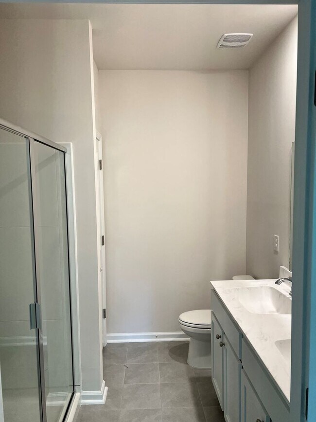 Building Photo - 23 Vineyard Pl