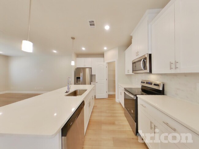 Foto del edificio - 1331 Carriage Park Dr