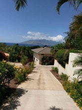 Building Photo - 203 Heleuma Pl