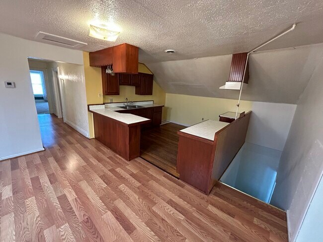 Foto del edificio - 721 E 9th St