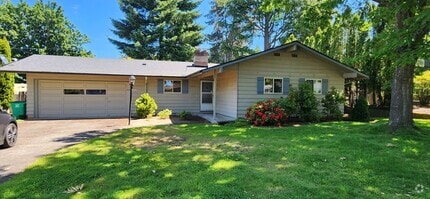 Building Photo - 2520 NE 143rd Ave
