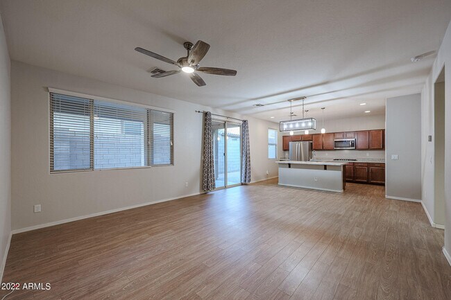 Foto del edificio - 16482 W La Ventilla Way