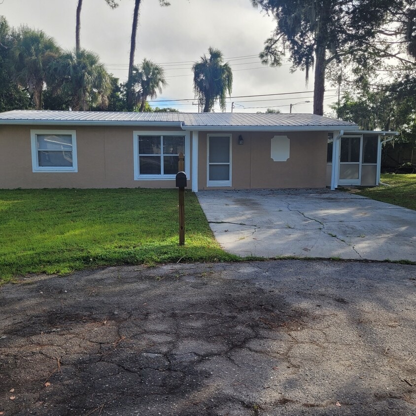 Foto principal - 1824 Beachwood Dr