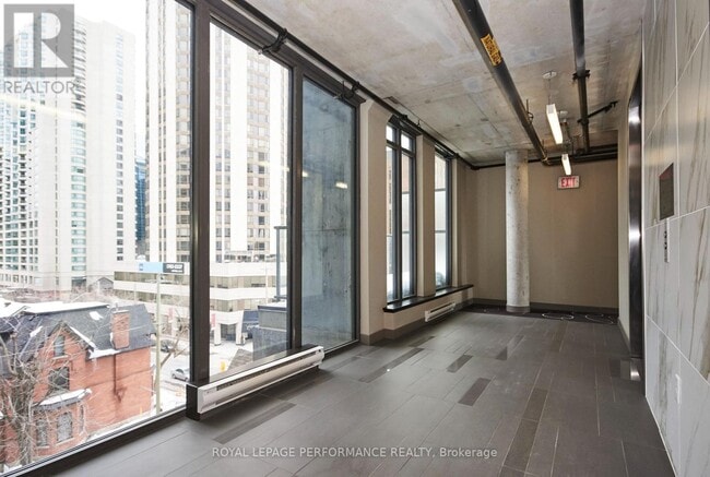 Building Photo - 224 Lyon St. N