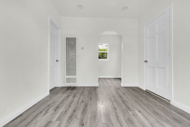 Building Photo - 6324 Gallant St