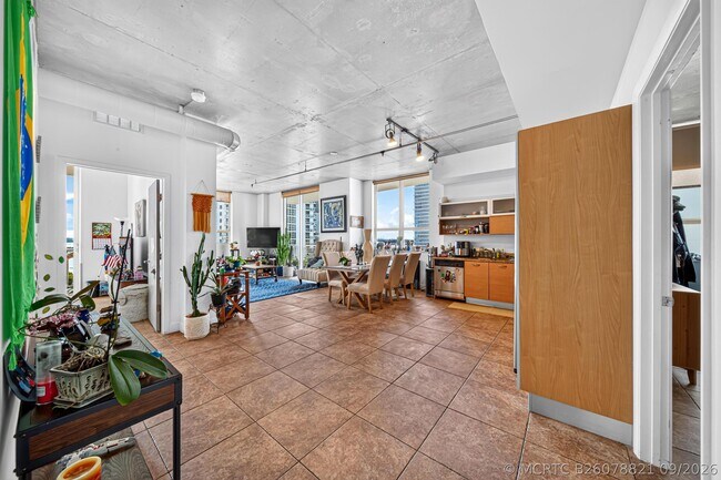 Foto del edificio - 2275 Biscayne Blvd