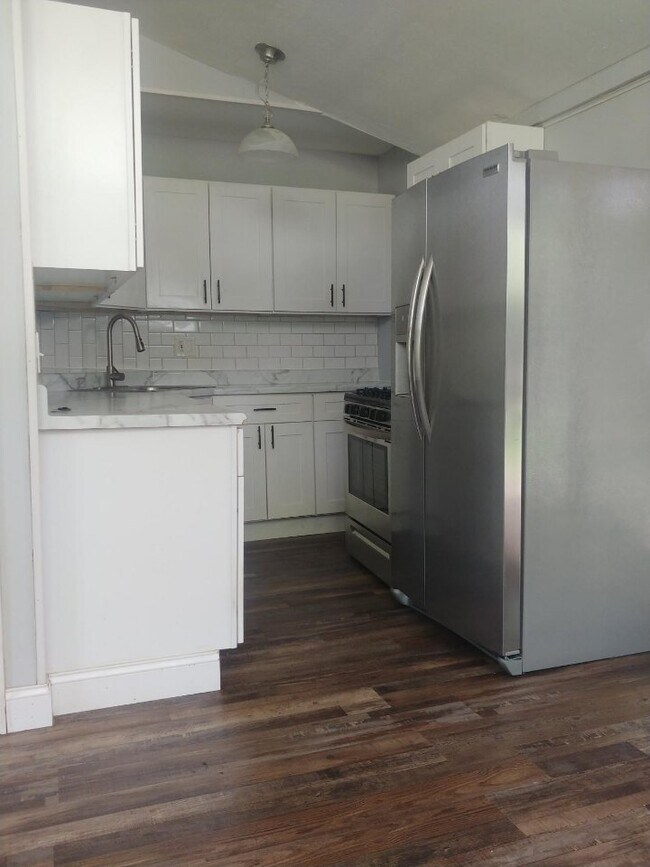 Foto del edificio - 948 Dawnview Dr