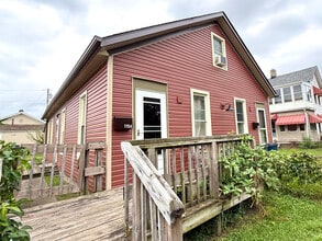 Building Photo - 1152-1152 Herman Ave