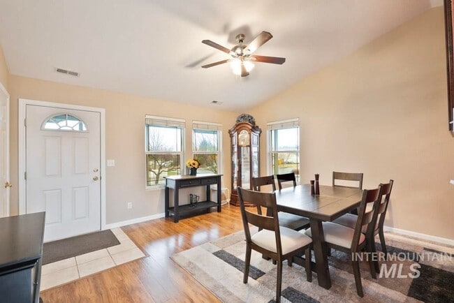 Building Photo - 319 Gambles Ln