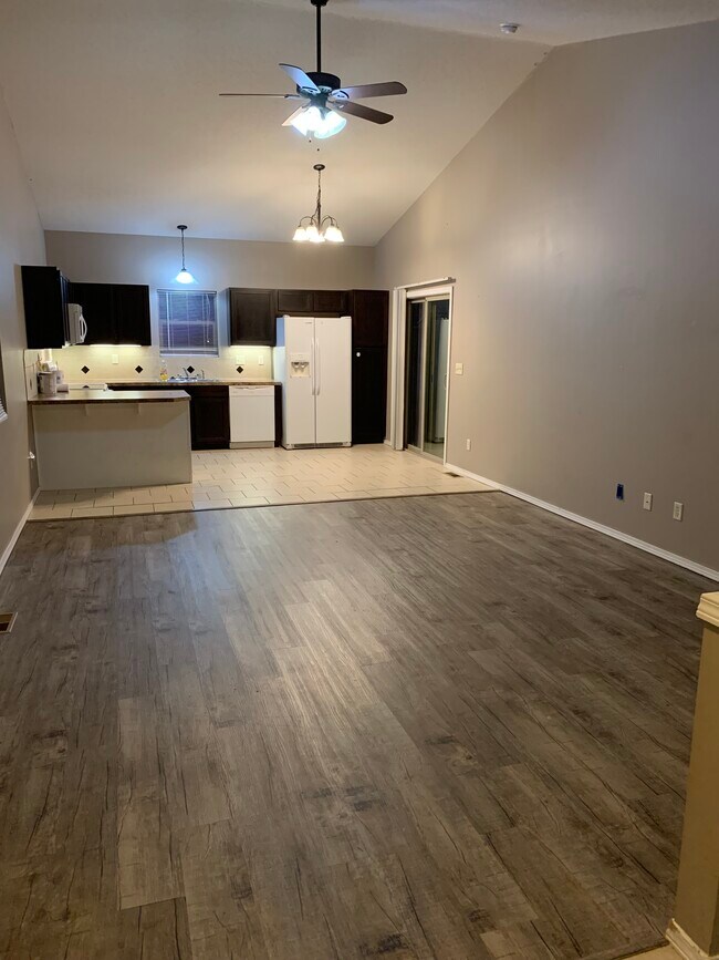 Building Photo - 12624 E Willowgreen Cir