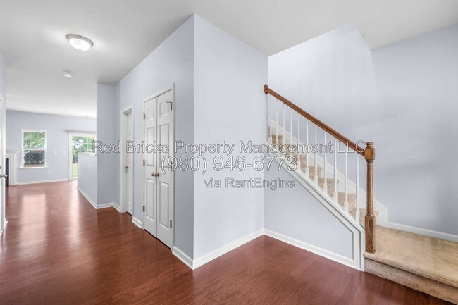 Building Photo - 14054 Singleleaf Lane