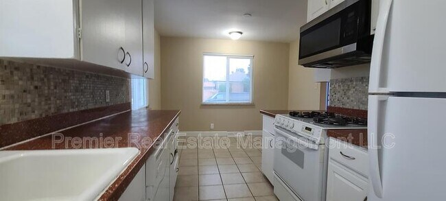 Foto del edificio - 6415 E 36th Ave