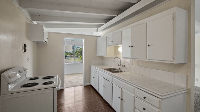 Building Photo - 202 Arguello Ave