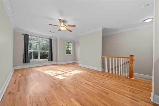 Building Photo - 5480 Glenridge Park NE