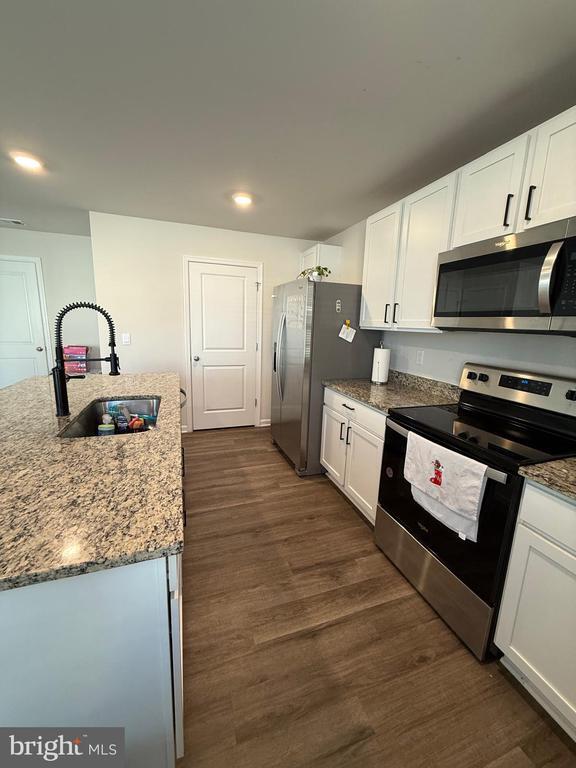 Foto del edificio - 367 Centergate Dr