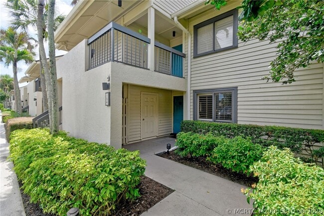 Building Photo - 5152 SE Club Way