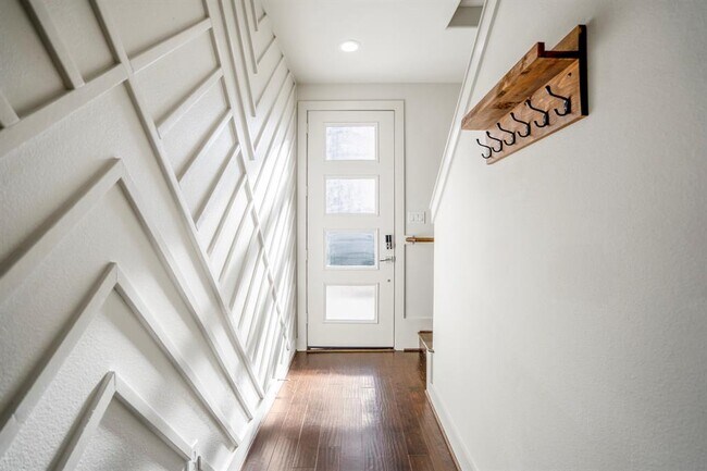 Foto del edificio - 3208 N MacGregor Way
