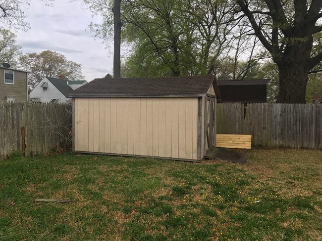 Building Photo - 3509 Winchester Dr