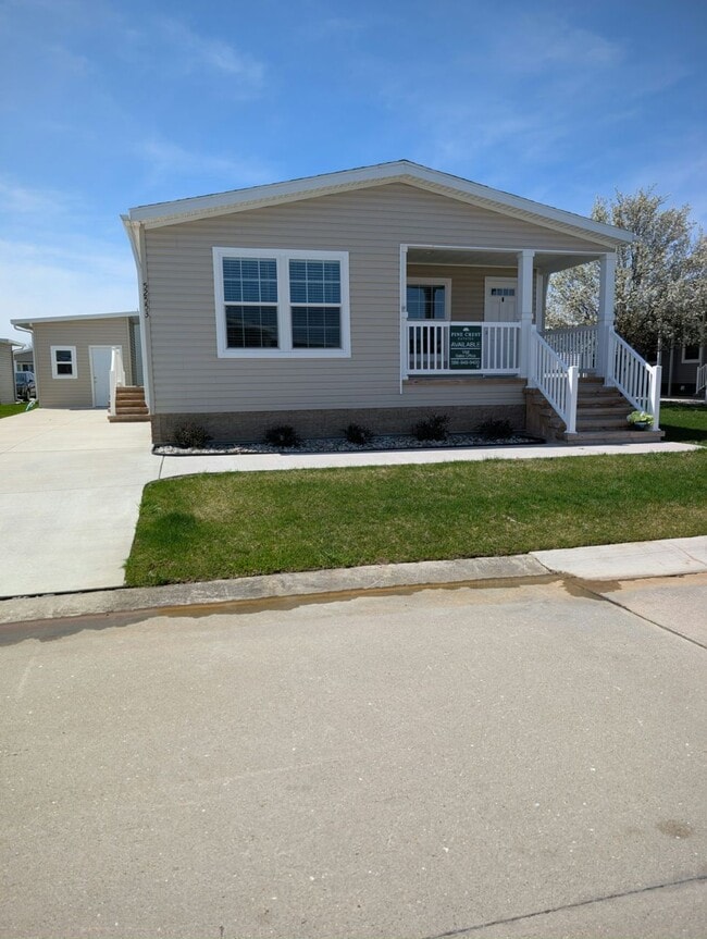 Building Photo - 52553 Elmcrest Ct