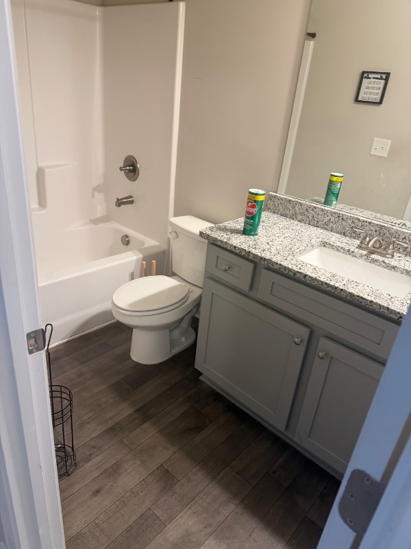 Foto del edificio - 1115 Burgundy Dr