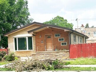 3056 W Marquette Rd