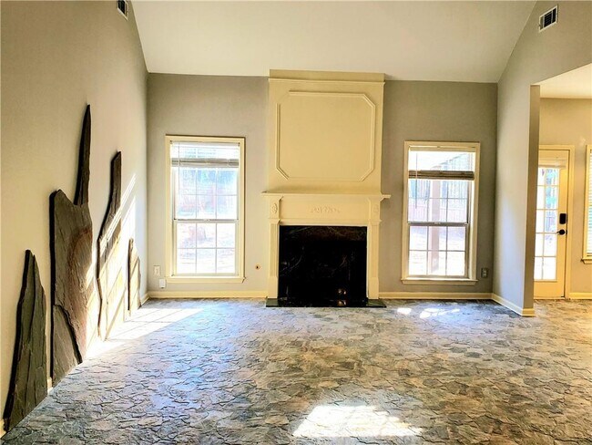 Building Photo - 565 Taylor Mill Pl