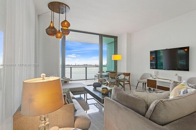 Foto del edificio - 480 NE 31st St