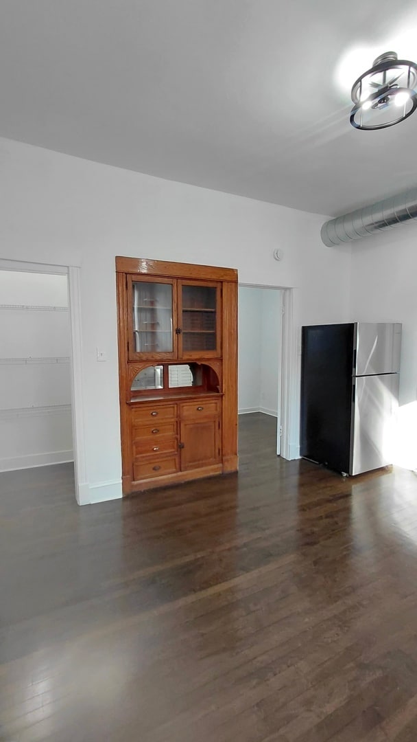 Building Photo - 2543 S St Louis Ave