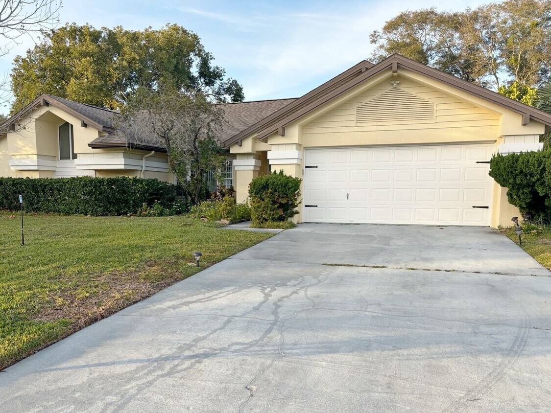 Primary Photo - Exceptional 4/3 House for Rent in Greater ...