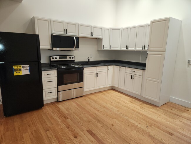 Building Photo - 235 Lasher Rd