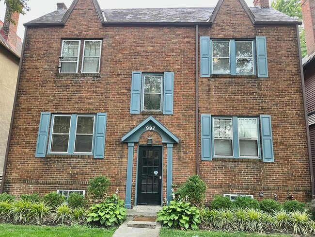Building Photo - 997 Neil Ave