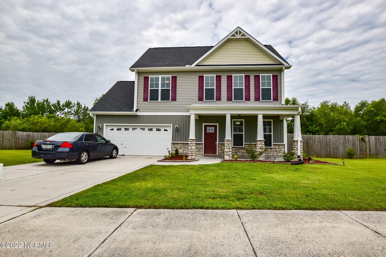 213 Hidden Oaks Dr, Jacksonville, NC 28546 House for Rent in