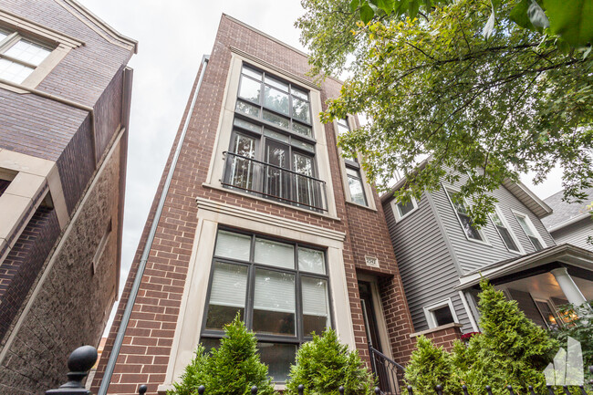 2342 N Oakley Ave Unit 2, Chicago, IL 60647 - Condo for Rent in Chicago, IL  