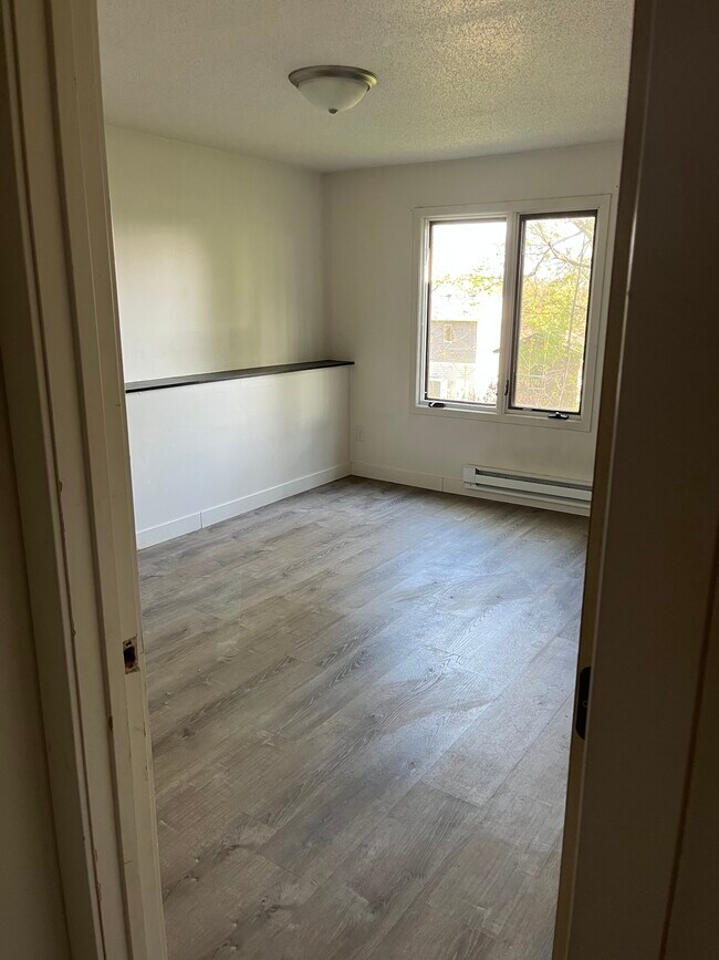 Foto del edificio - 127 Hillview Ln