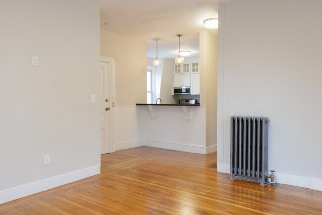 Building Photo - 157 Winthrop St