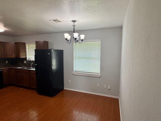 Foto del edificio - Cute 3 bed, 1 Bath in Central Edmond