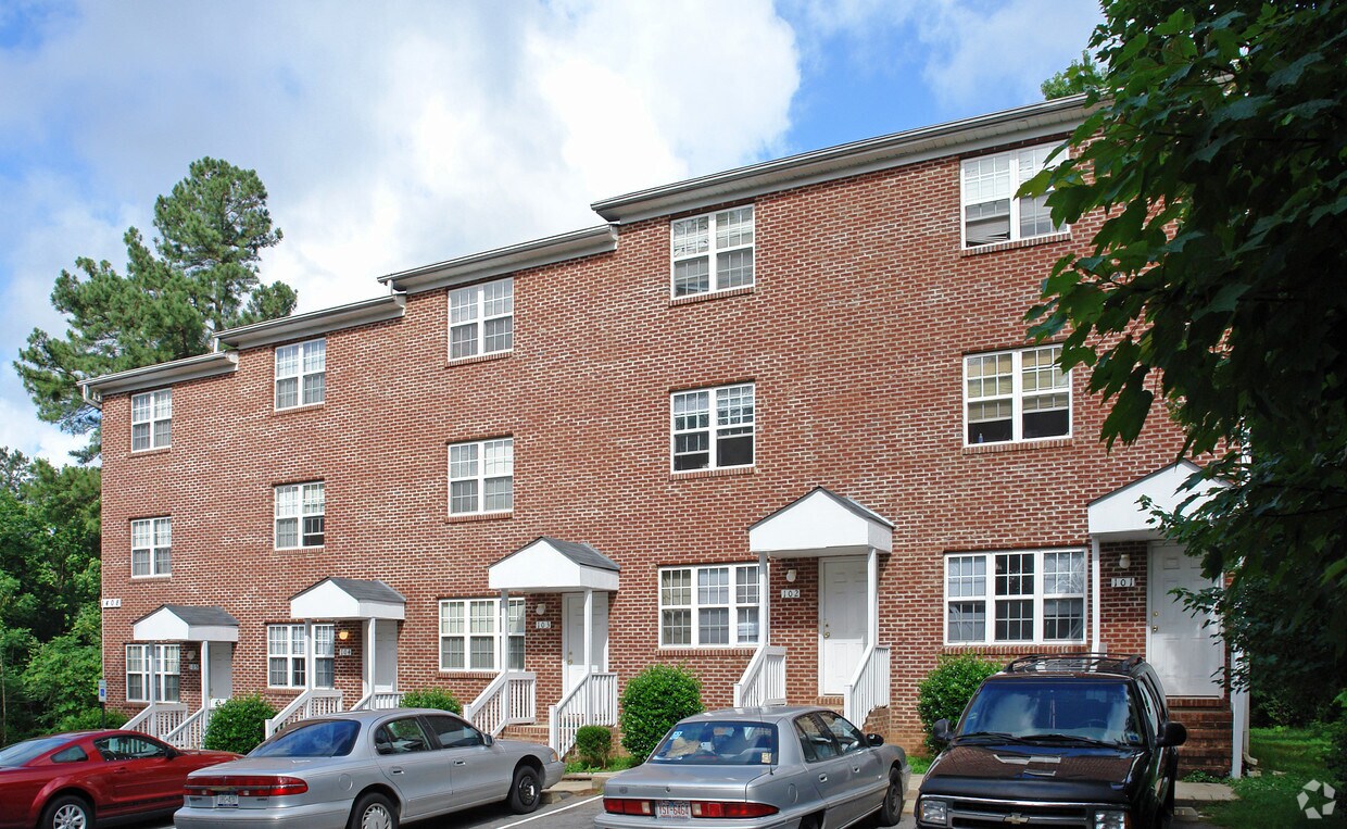 Foto del edificio - 1408 Crest Rd