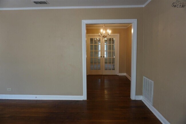 Building Photo - 1630 Speedway Ave