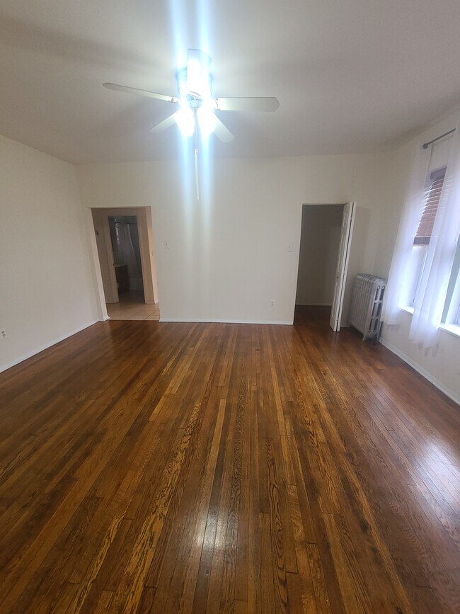 Foto del edificio - 4908 N Magnolia Ave