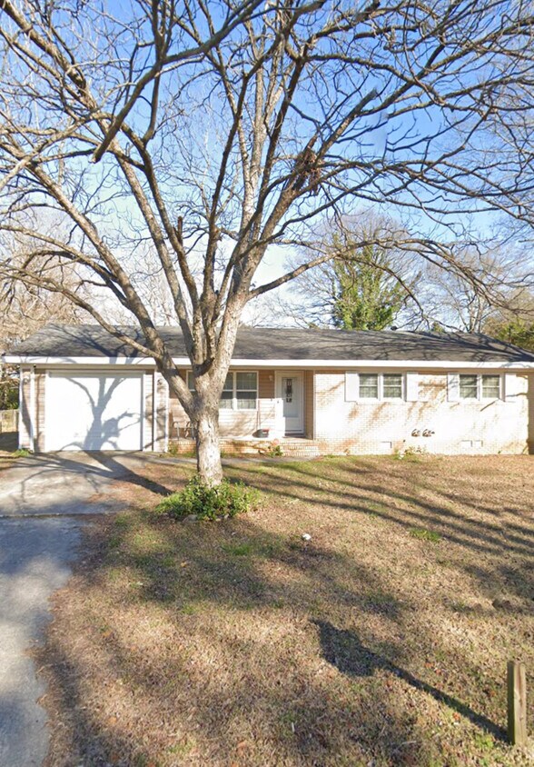 Primary Photo - 109 Wesleyan Dr