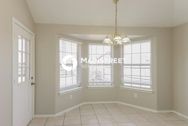 Building Photo - 4817 Bismarc Dr
