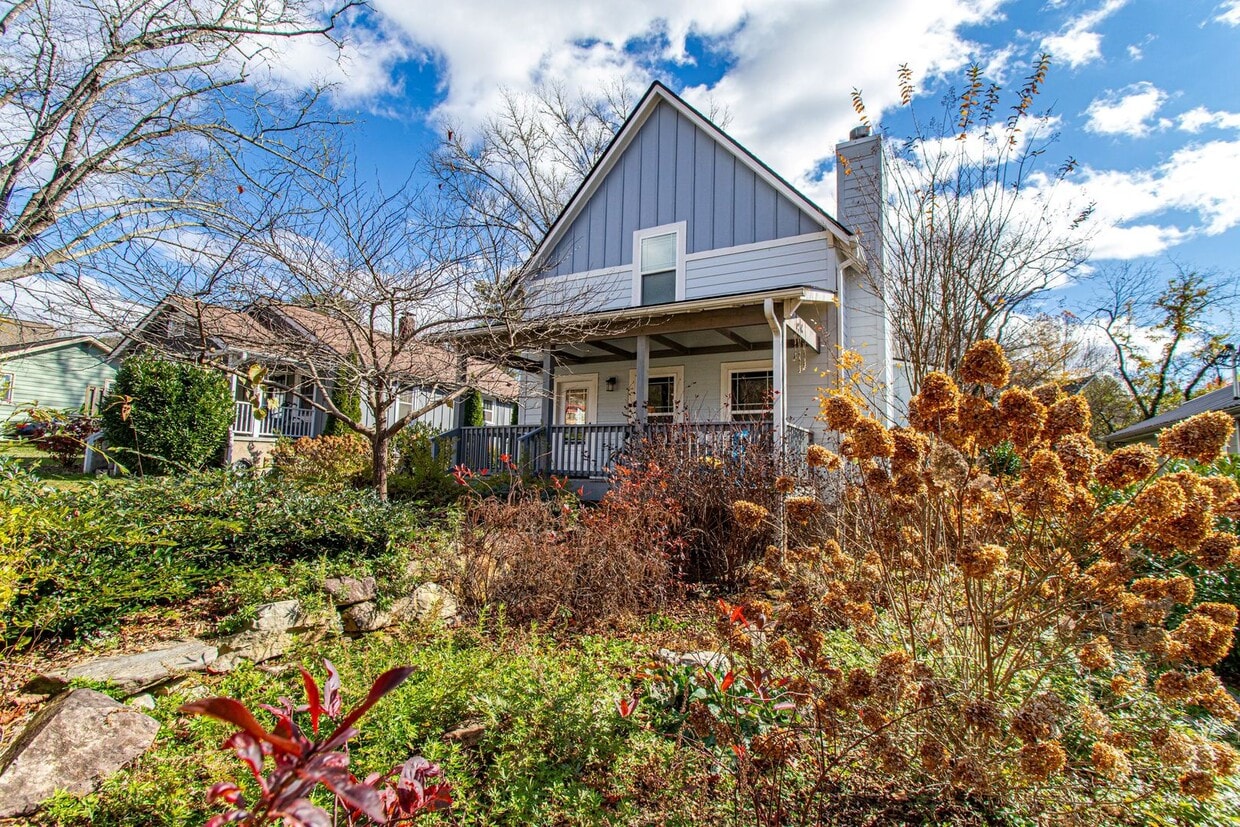 Fully Furnished - Fully Furnished