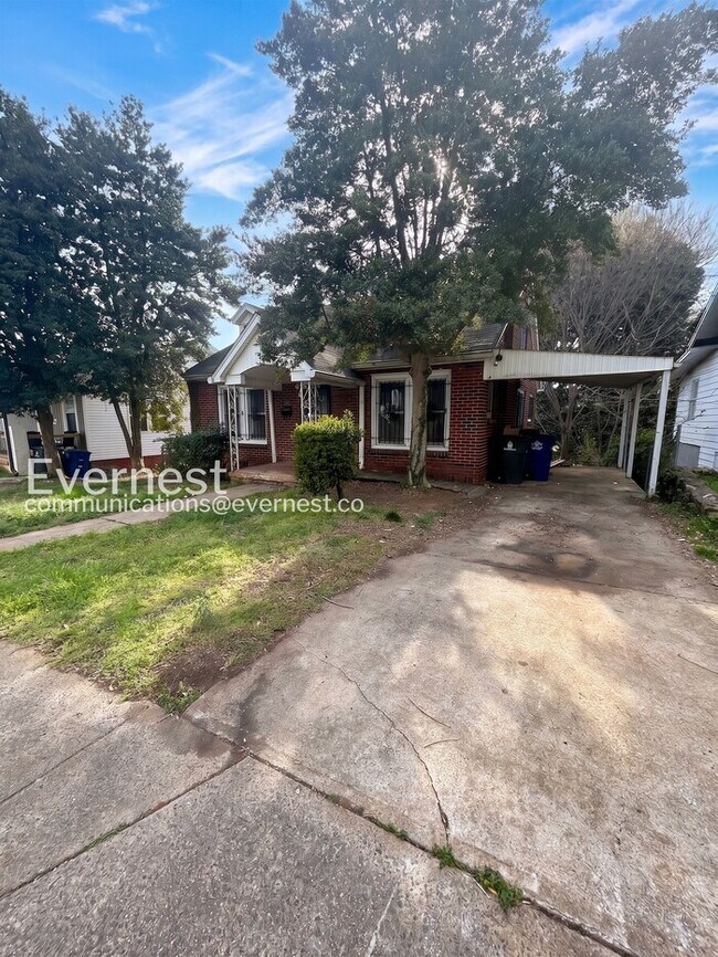 Foto del edificio - 856 N Cameron Ave