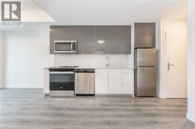 Building Photo - 60 Frederick St