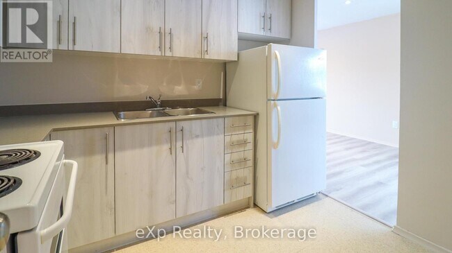 Photo du bâtiment - 207 - 84 SECOND STREET