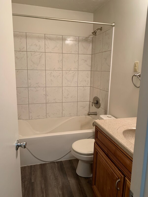 Foto del edificio - 3309 S 91st St