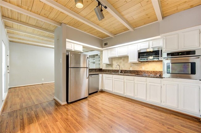 Building Photo - 4723 Aftonshire Dr