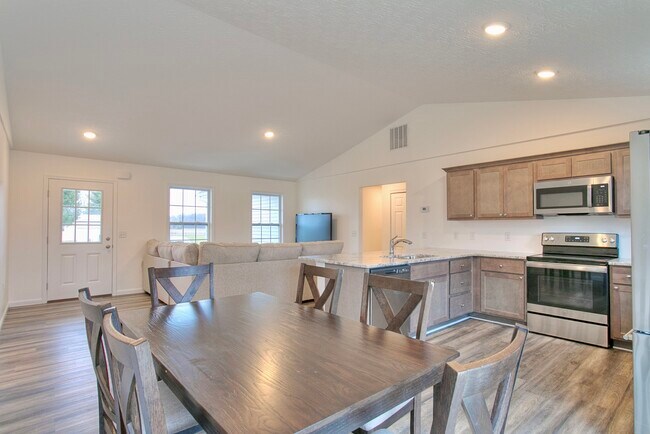 Foto del edificio - 120 Cheyenne Dr