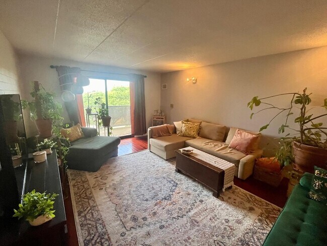 Foto del edificio - 165 Quincy Shore Dr