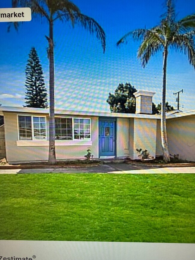 Foto del edificio - 9862 Dewey Dr